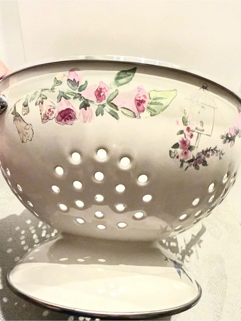 Floral Birdhouse Ceramic Cream Pedestal Colander. Pink/Green/Cream. 9”x5”